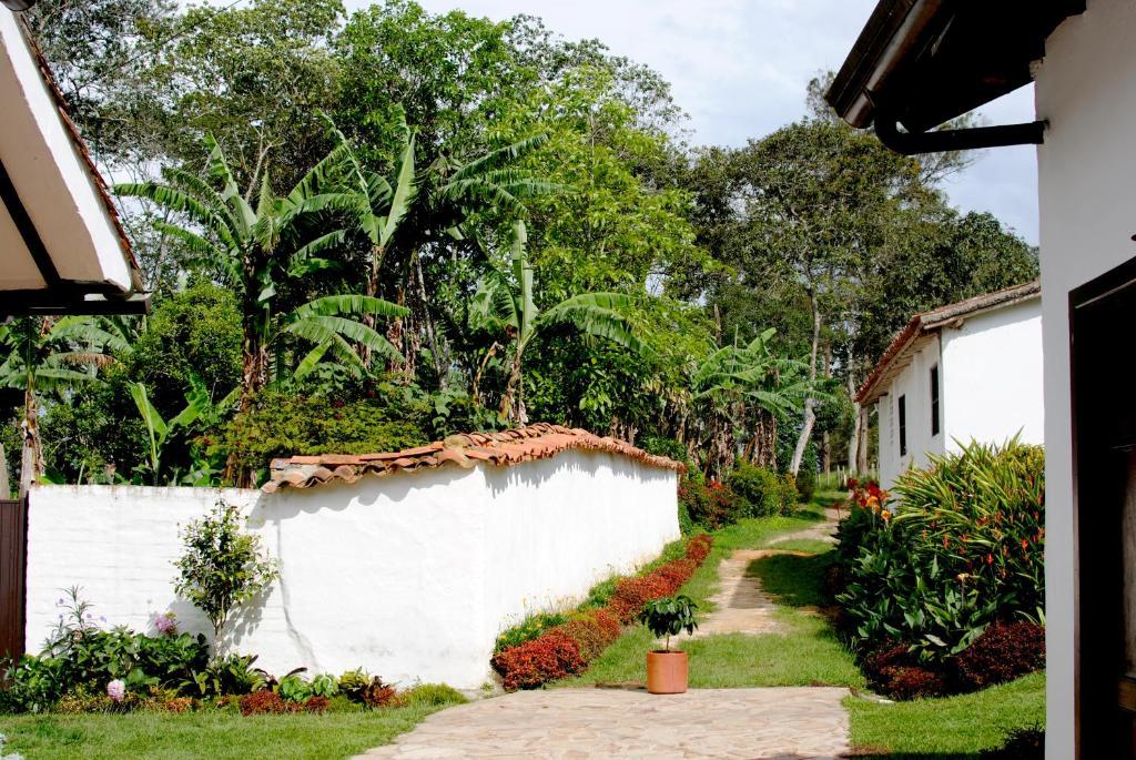 Hotel Hacienda El Roble Los Santos  Exteriör bild